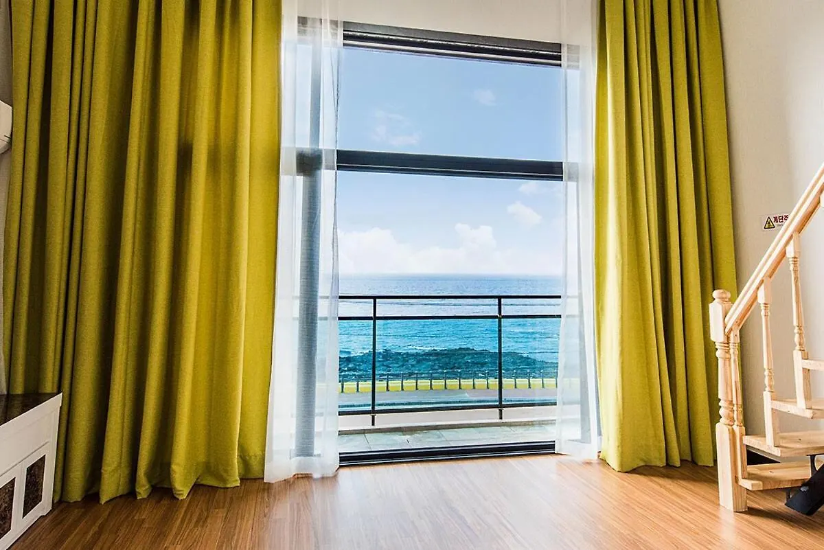 Hotel Petit Jeju Victor 0*,